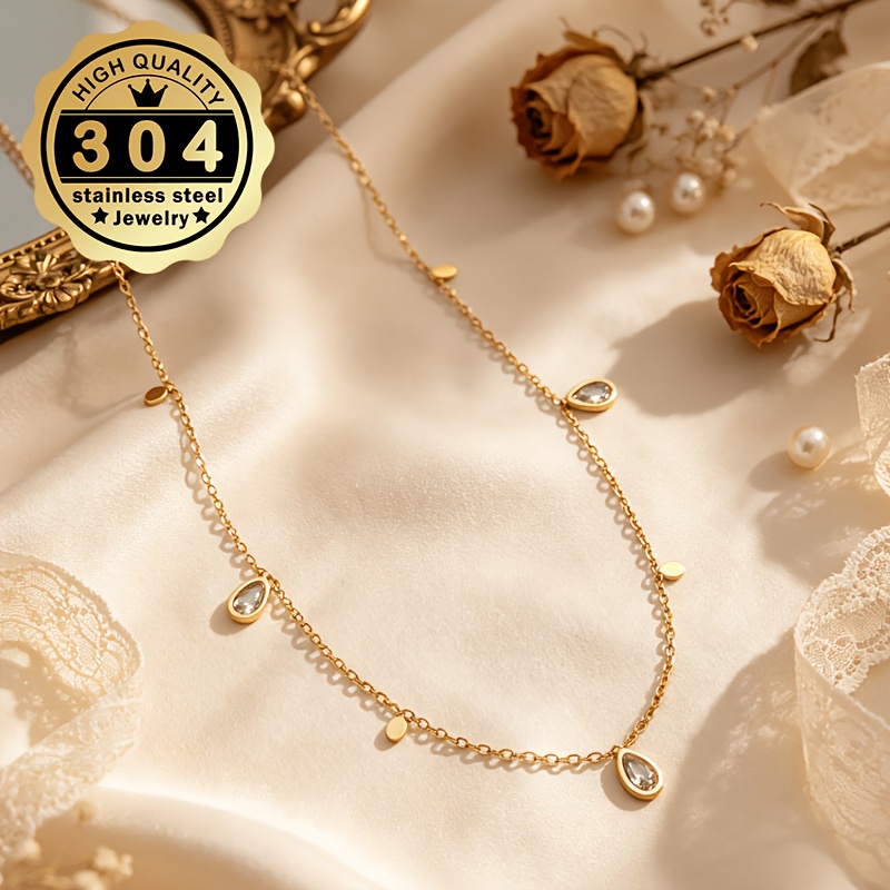 Women's Exquisite Necklace with Sparkling Synthetic Zirconia